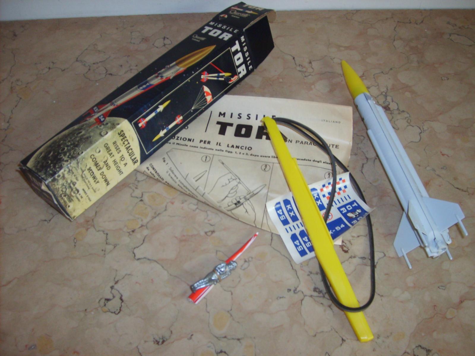 Astronautica, Spazio, Missile, Astronauta E Paracadute, Vecchio Giocattolo Quercetti immagine 3