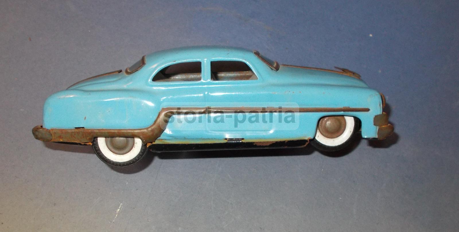 Graziosa Automobilina d'Epoca, Decorativa, Da Collezione, Bella Colorazione, Metallo immagine 2