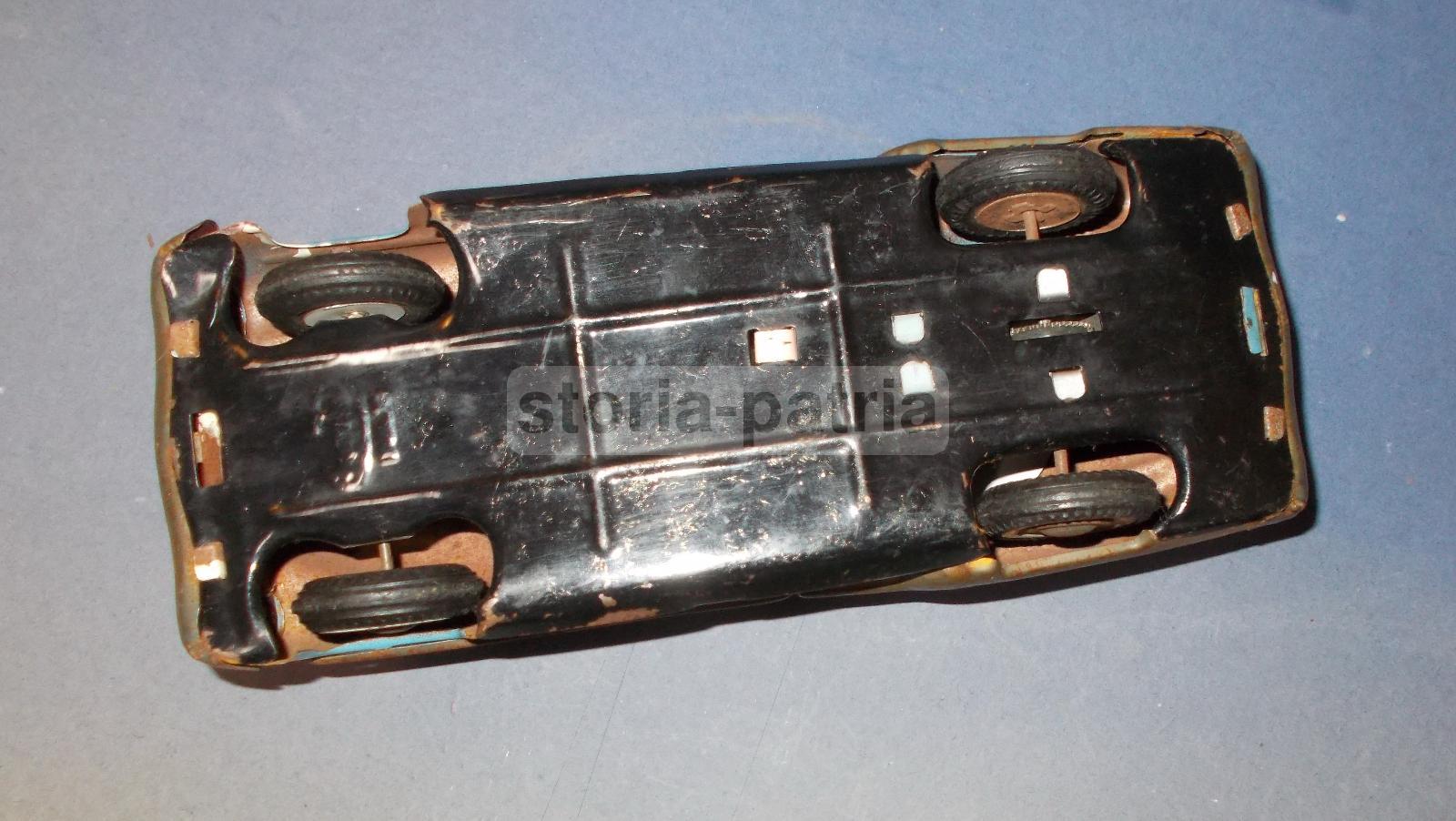 Graziosa Automobilina d'Epoca, Decorativa, Da Collezione, Bella Colorazione, Metallo immagine 14